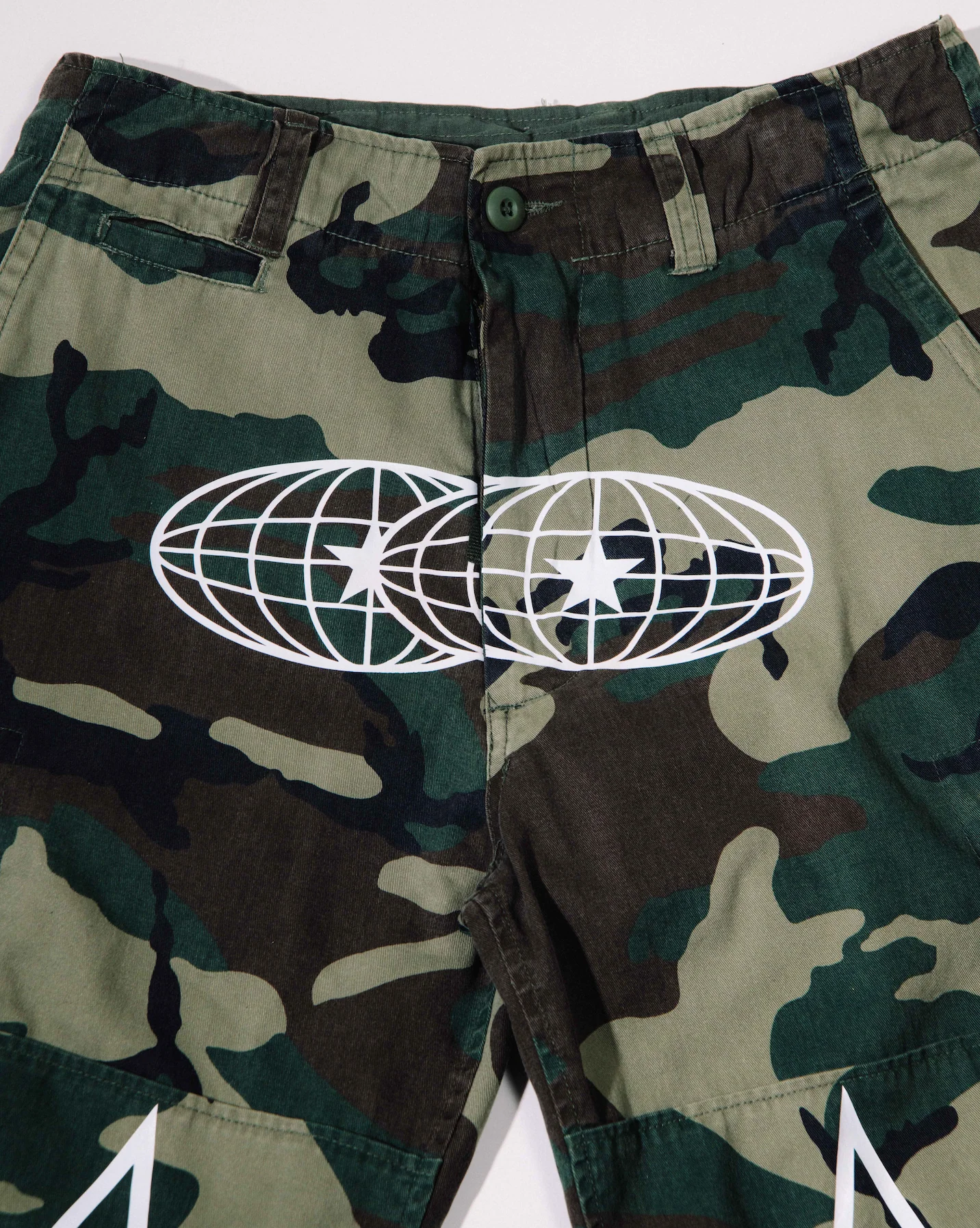 Global Stars Vintage Cargo Shorts - Image 5